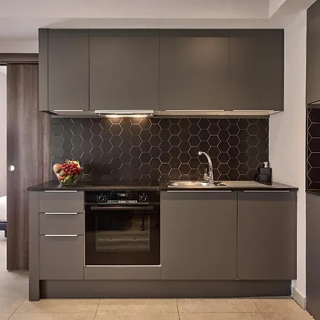 Ramirez Flats Апарт-отель 4*