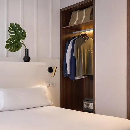 Ramirez Flats Aparthotel