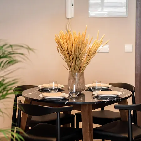 Ramirez Flats Aparthotel