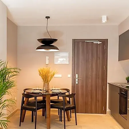 Апарт-отель Ramirez Flats 4*