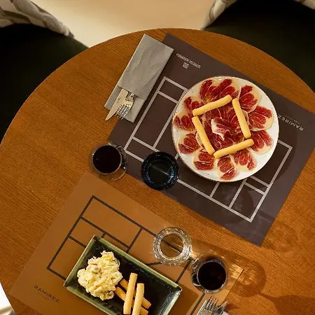 Aparthotel Ramirez Flats 4*