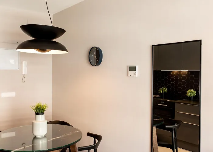 Ramirez Flats Apartmanhotel 4*