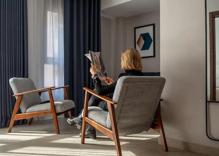 Ramirez Flats Valencia