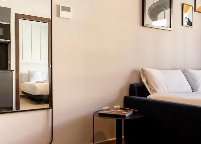 Ramirez Flats Valencia