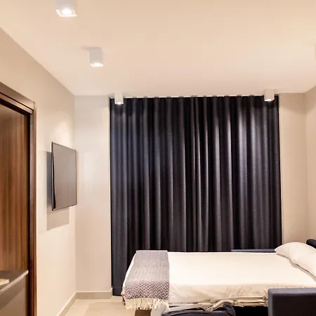 Ramirez Flats Aparthotel 4*